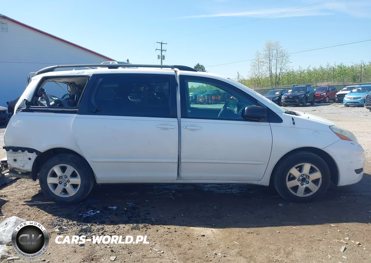 2009 Toyota Sienna Le VIN:5TDZK23C39S238423 - 13