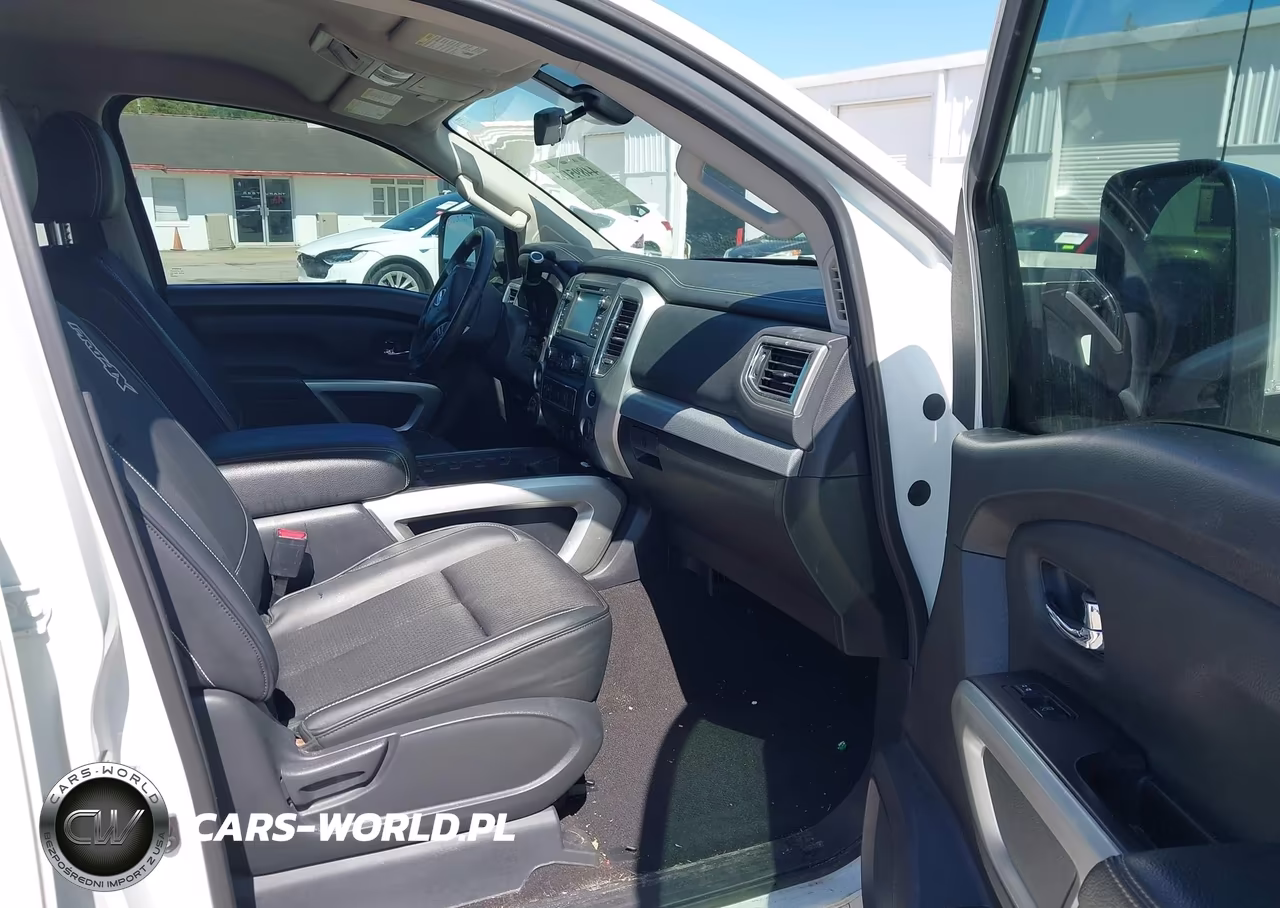 2018 Nissan Titan Pro-4X VIN:1N6AA1E58JN509833 - 5