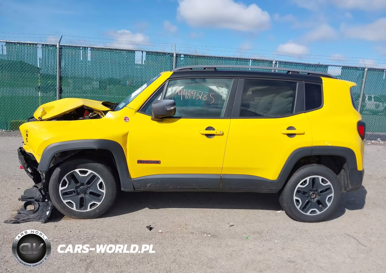 2015 Jeep Renegade Trailhawk VIN:ZACCJBCT2FPC08427 - 15
