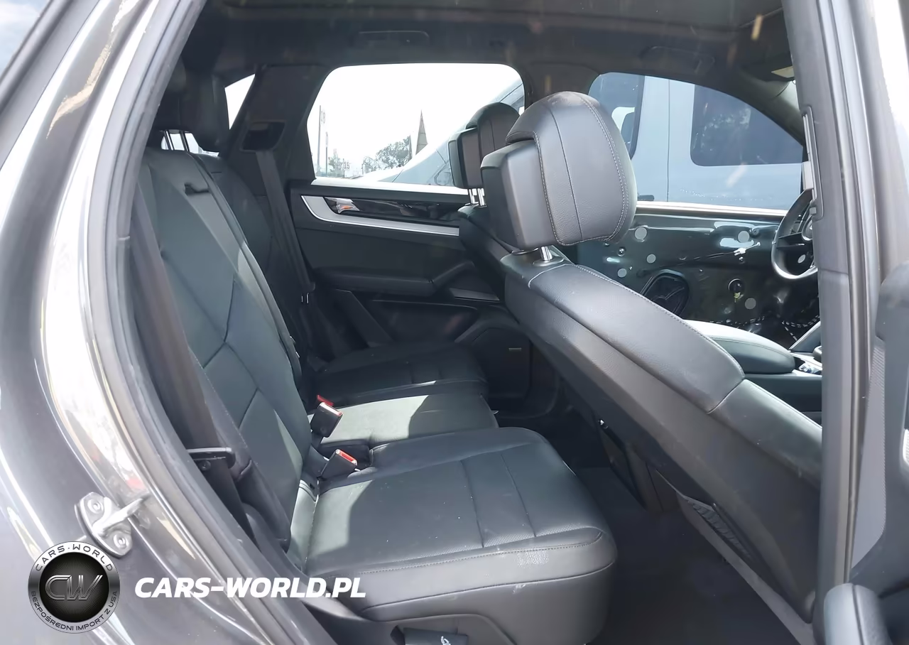 2025 Porsche Cayenne VIN:WP1AA2AY3SDA02644 - 8