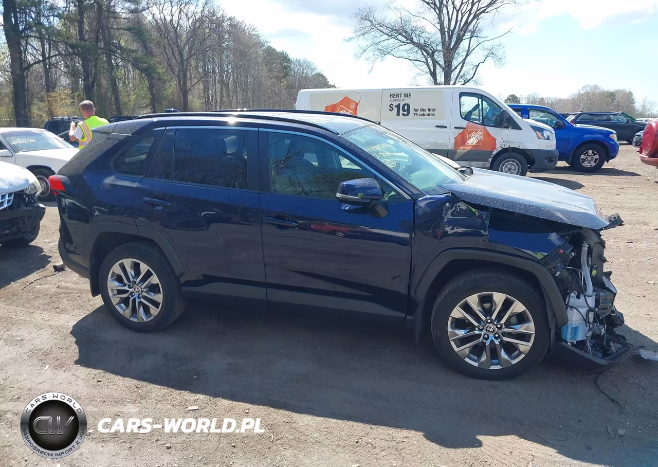 2021 Toyota Rav4 Xle Premium VIN:JTMA1RFV8MD070773 - 13