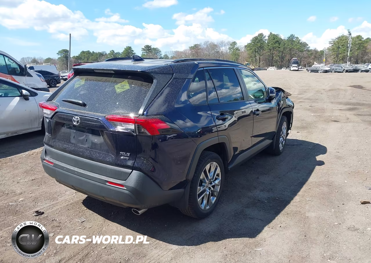 2021 Toyota Rav4 Xle Premium VIN:JTMA1RFV8MD070773 - 4