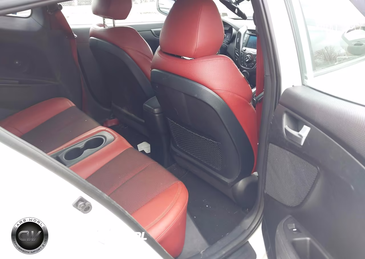 2016 Hyundai Veloster Turbo R-Spec VIN:KMHTC6AE6GU295296 - 8