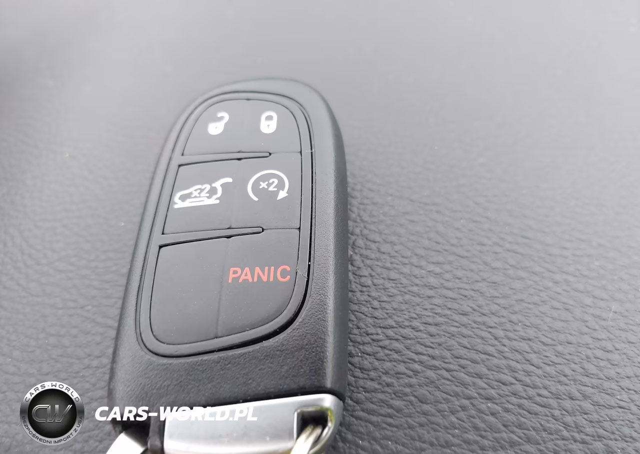 2015 Jeep Cherokee Latitude VIN:1C4PJLCBXFW720423 - 11