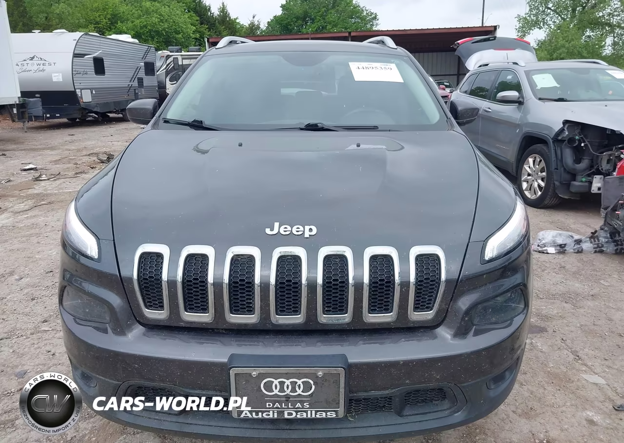 2015 Jeep Cherokee Latitude VIN:1C4PJLCBXFW720423 - 12