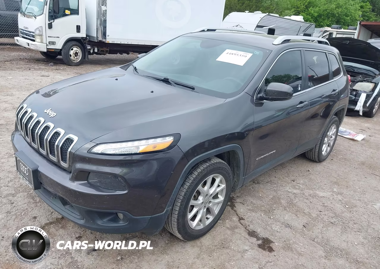 2015 Jeep Cherokee Latitude VIN:1C4PJLCBXFW720423 - 2