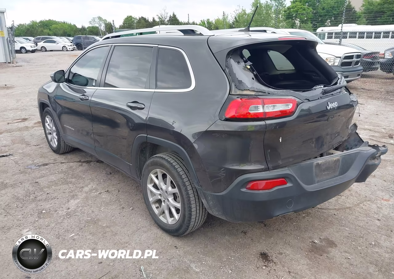 2015 Jeep Cherokee Latitude VIN:1C4PJLCBXFW720423 - 3