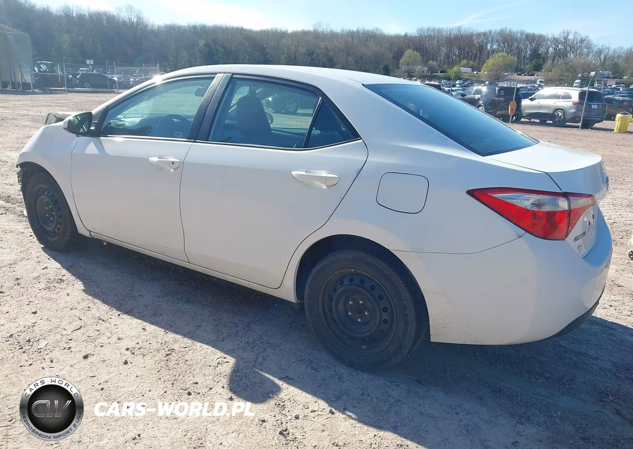 2016 Toyota Corolla Le VIN:2T1BURHE1GC638243 - 3
