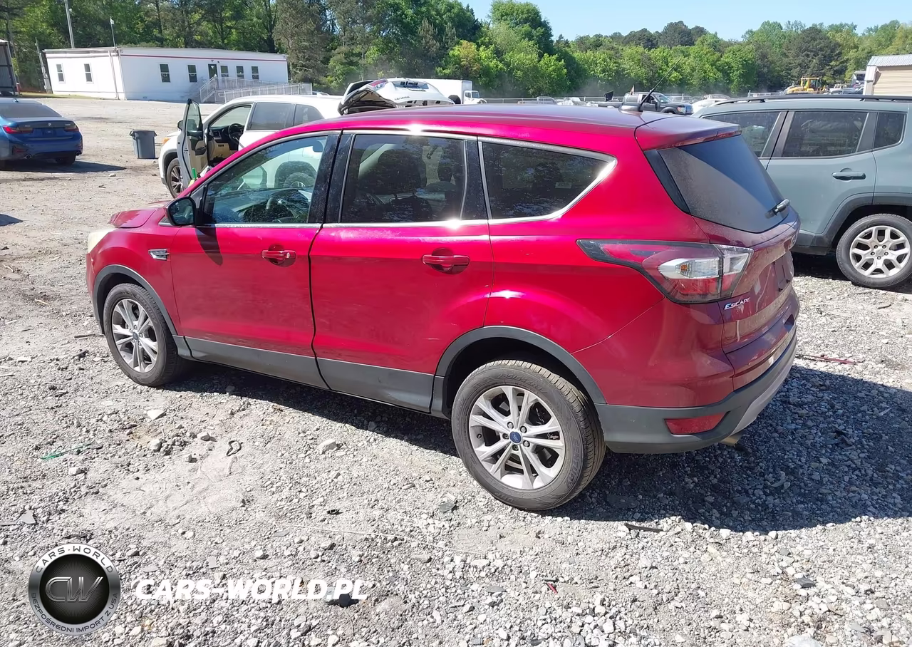 2017 Ford Escape Se VIN:1FMCU0G96HUB46411 - 3