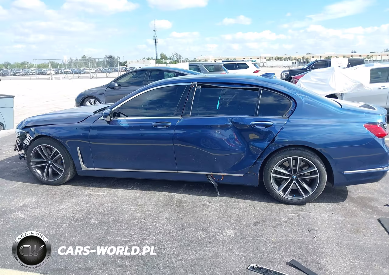 2021 BMW 750I xDrive VIN:WBA7U2C09MCF58587 - 14