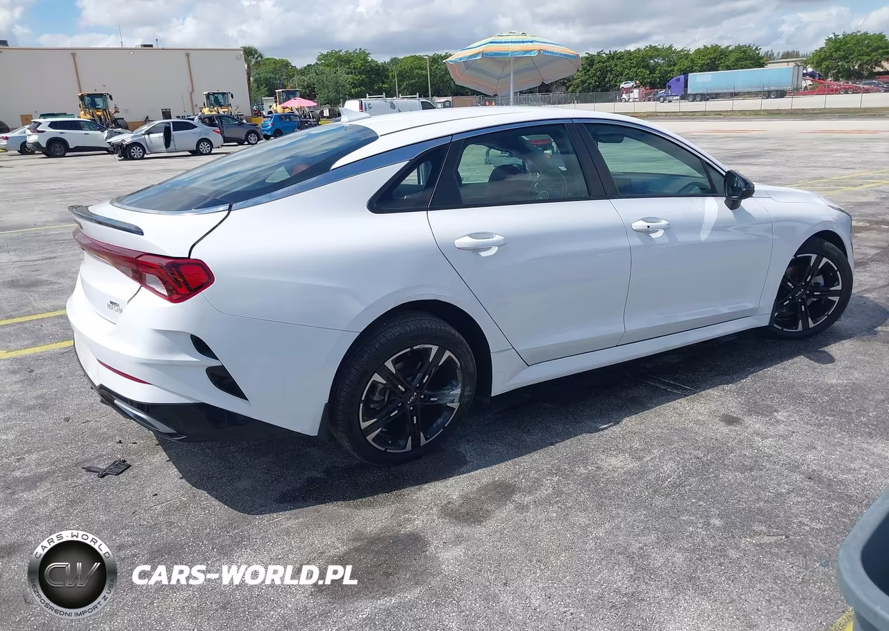 2023 Kia K5 Gt-Line VIN:5XXG64J20PG213995 - 4