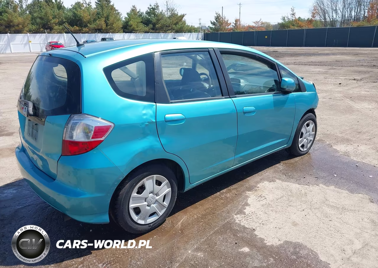 2012 Honda Fit VIN:JHMGE8H31CC010065 - 4