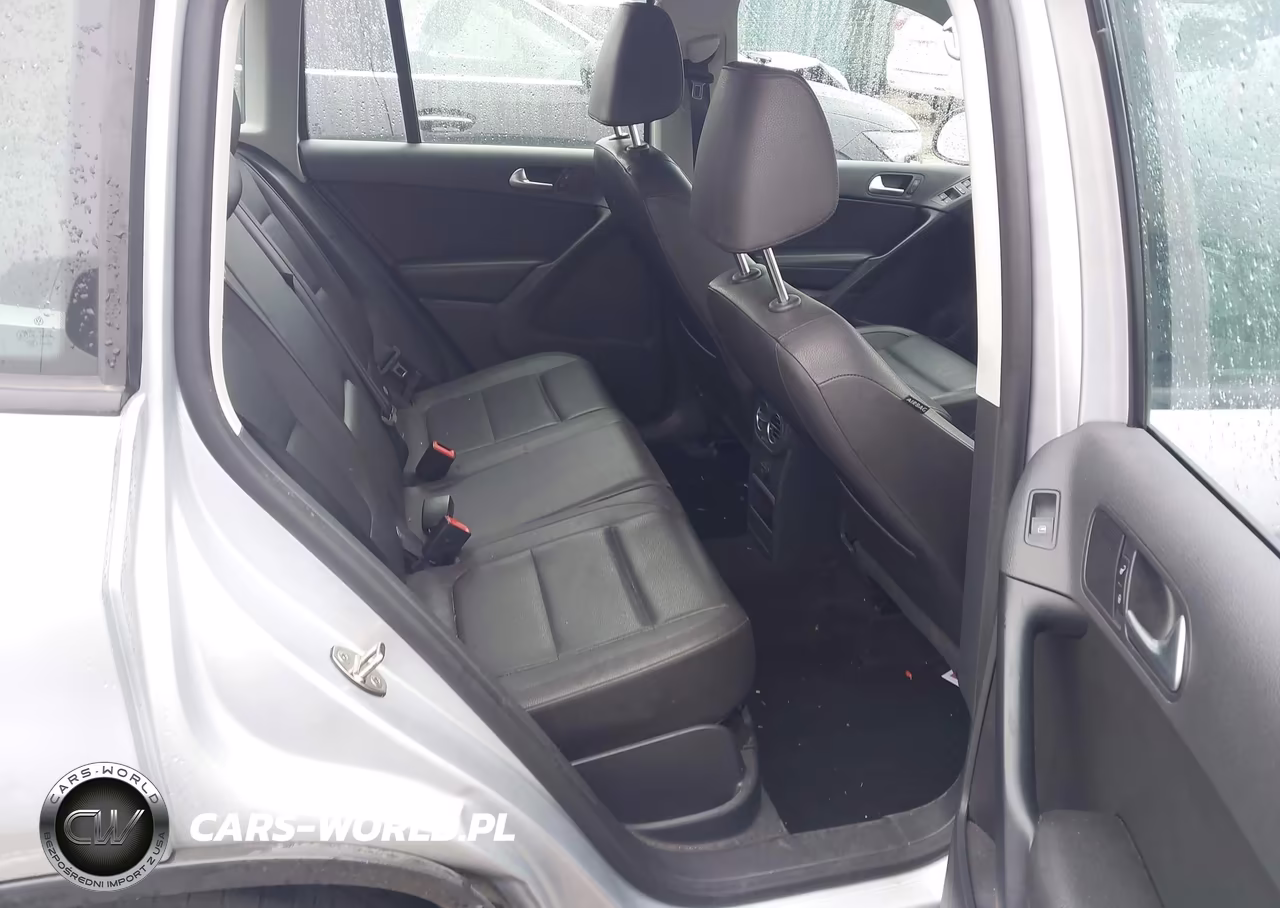 2016 Volkswagen Tiguan S VIN:WVGAV7AX5GW606715 - 8