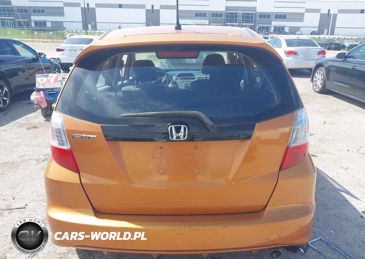2010 Honda Fit Sport VIN:JHMGE8H48AS000936 - 16
