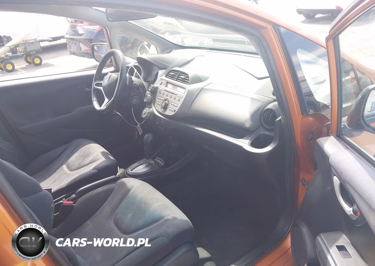 2010 Honda Fit Sport VIN:JHMGE8H48AS000936 - 5