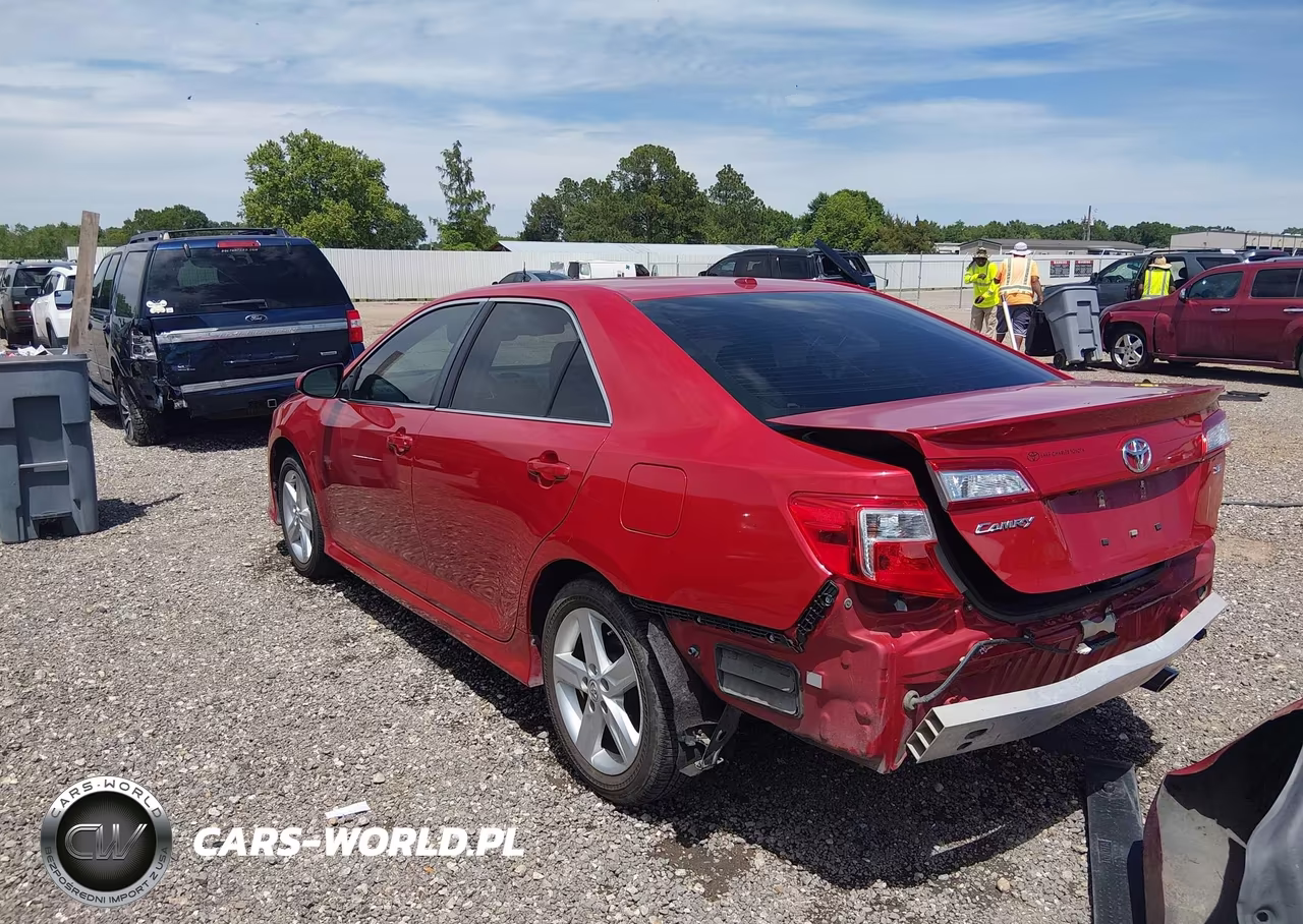 2014 Toyota Camry Se VIN:4T1BF1FK2EU787583 - 3