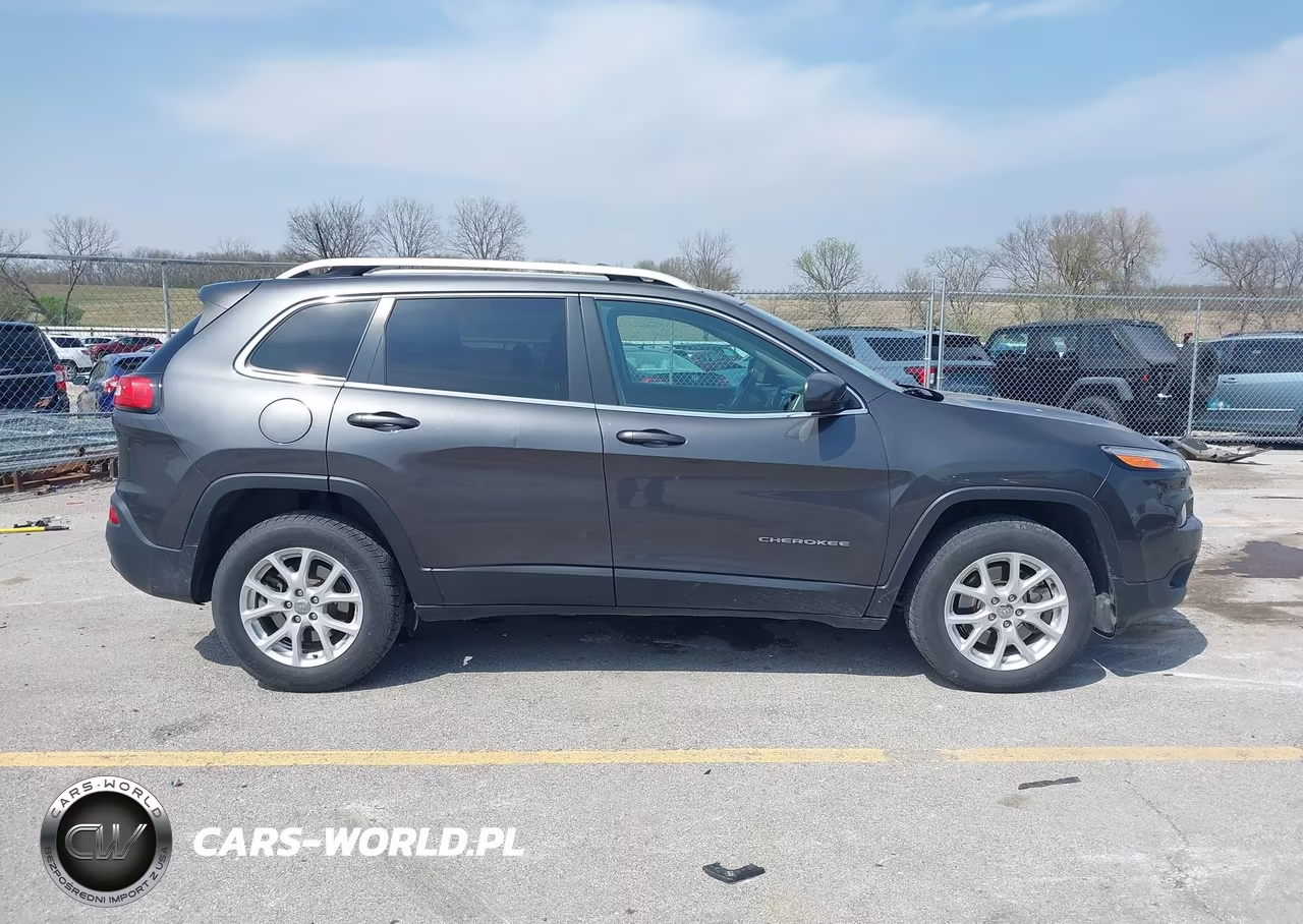 2016 Jeep Cherokee Latitude VIN:1C4PJMCB0GW214400 - 13