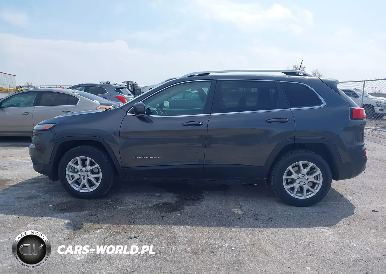 2016 Jeep Cherokee Latitude VIN:1C4PJMCB0GW214400 - 14