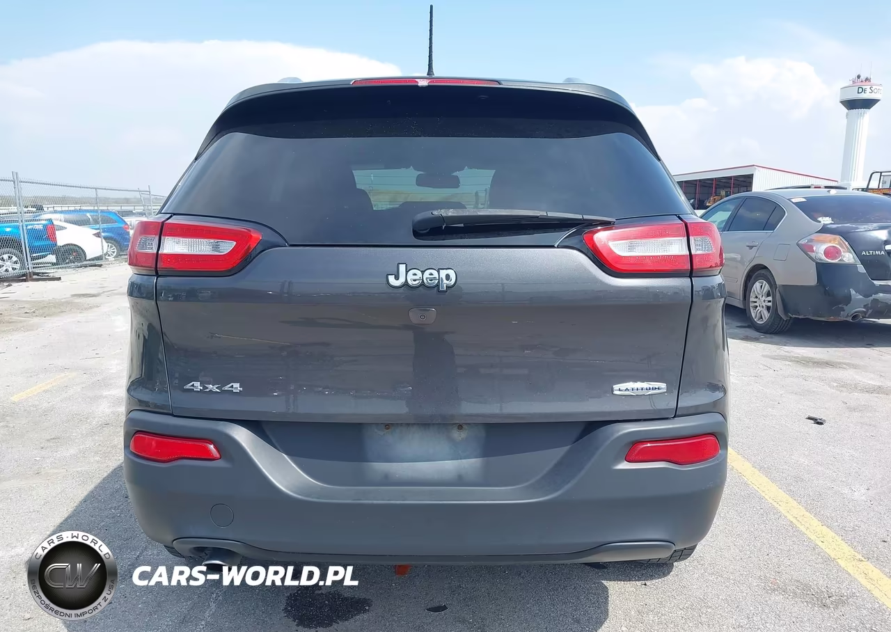 2016 Jeep Cherokee Latitude VIN:1C4PJMCB0GW214400 - 16