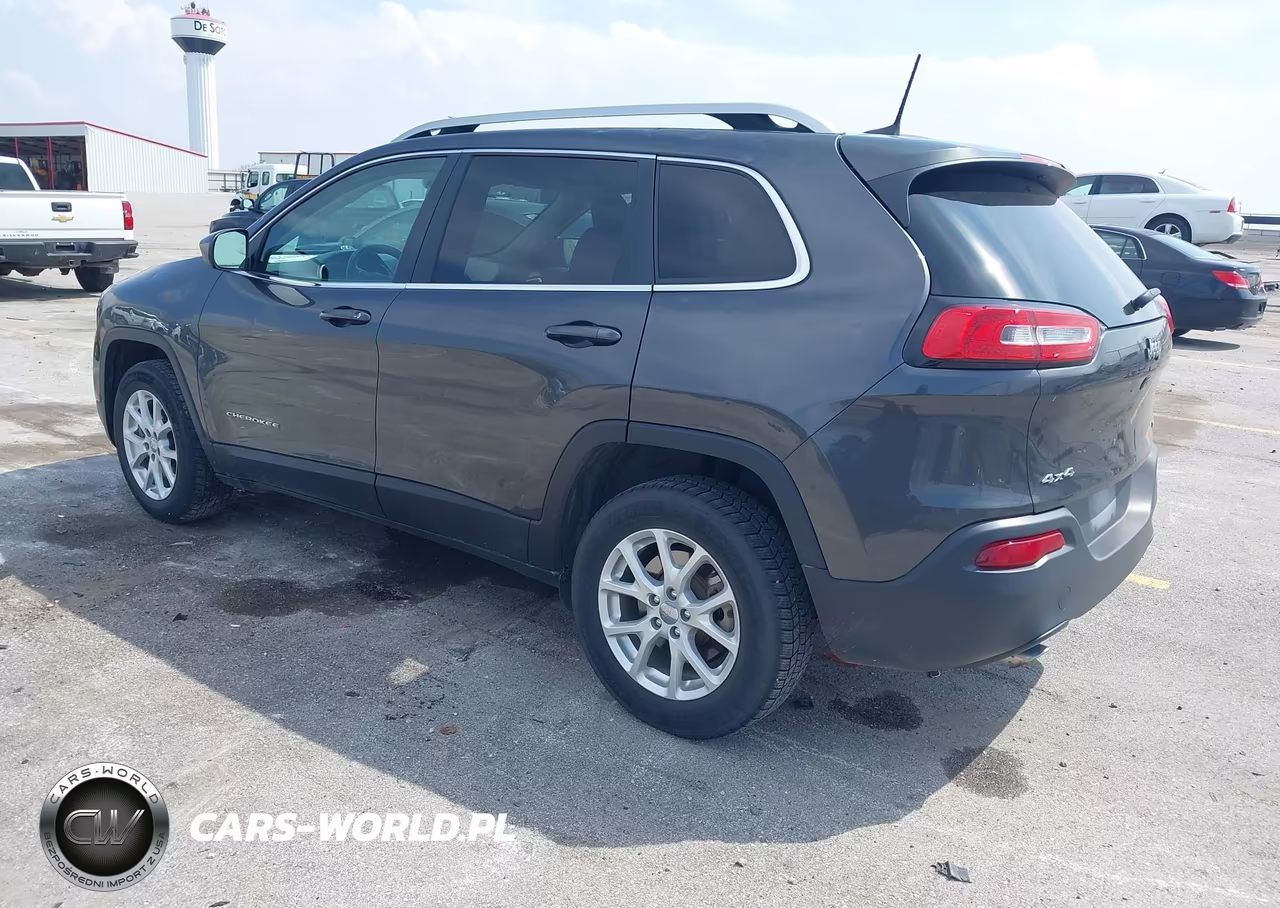 2016 Jeep Cherokee Latitude VIN:1C4PJMCB0GW214400 - 3