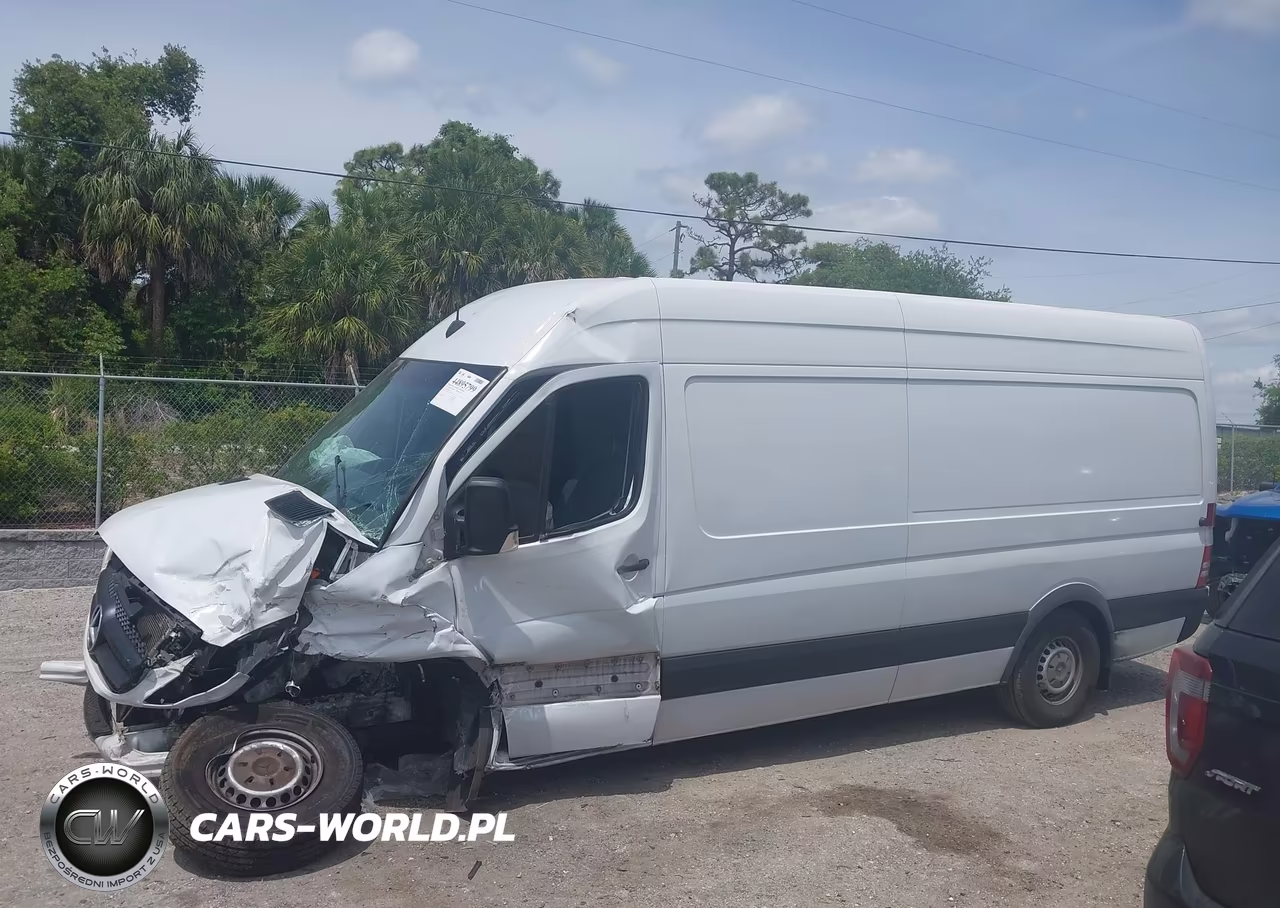 2013 Mercedes-Benz Sprinter 2500 High Roof VIN:WD3PE8CC4D5766823 - 14
