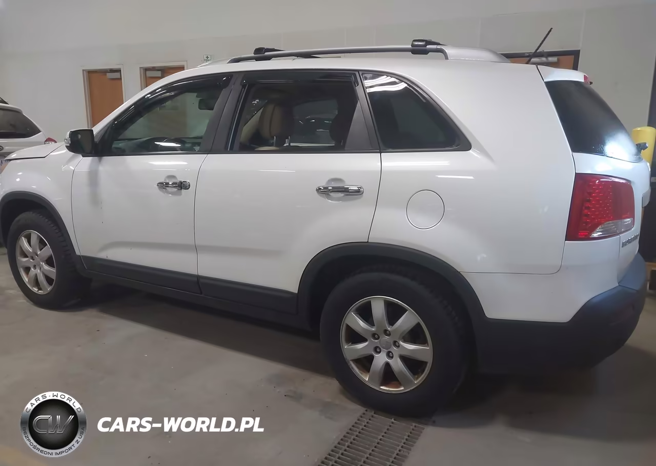 2012 Kia Sorento Lx VIN:5XYKT4A68CG218258 - 3