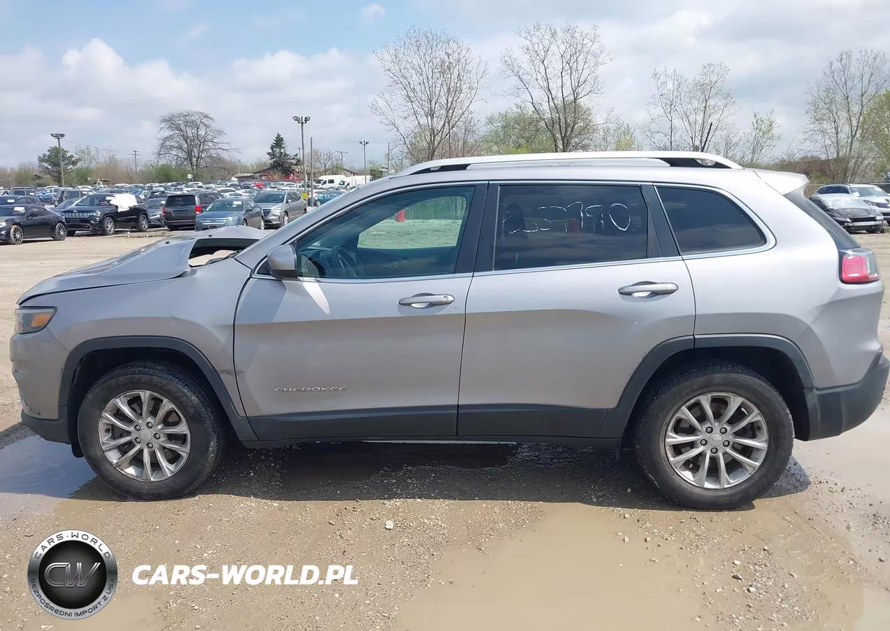 2019 Jeep Cherokee Latitude 4X4 VIN:1C4PJMCB6KD338448 - 15