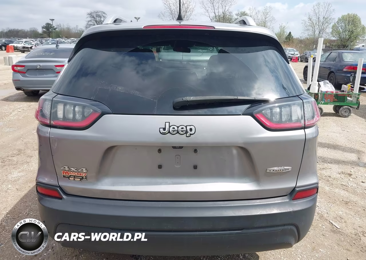 2019 Jeep Cherokee Latitude 4X4 VIN:1C4PJMCB6KD338448 - 17