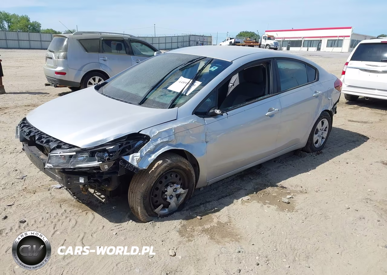 2017 Kia Forte Lx VIN:3KPFK4A7XHE111083 - 2