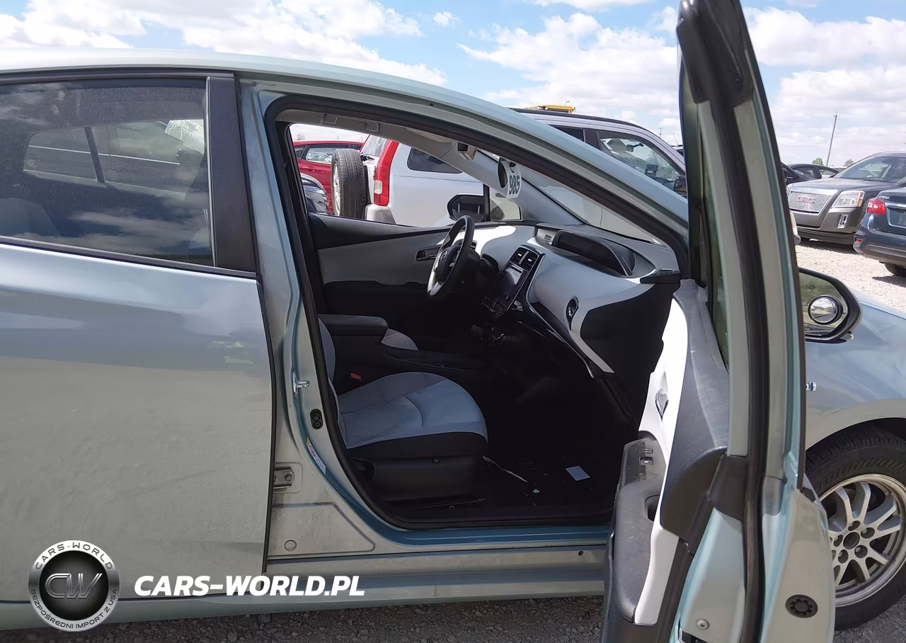 2017 Toyota Prius Two VIN:JTDKBRFU6H3026162 - 5