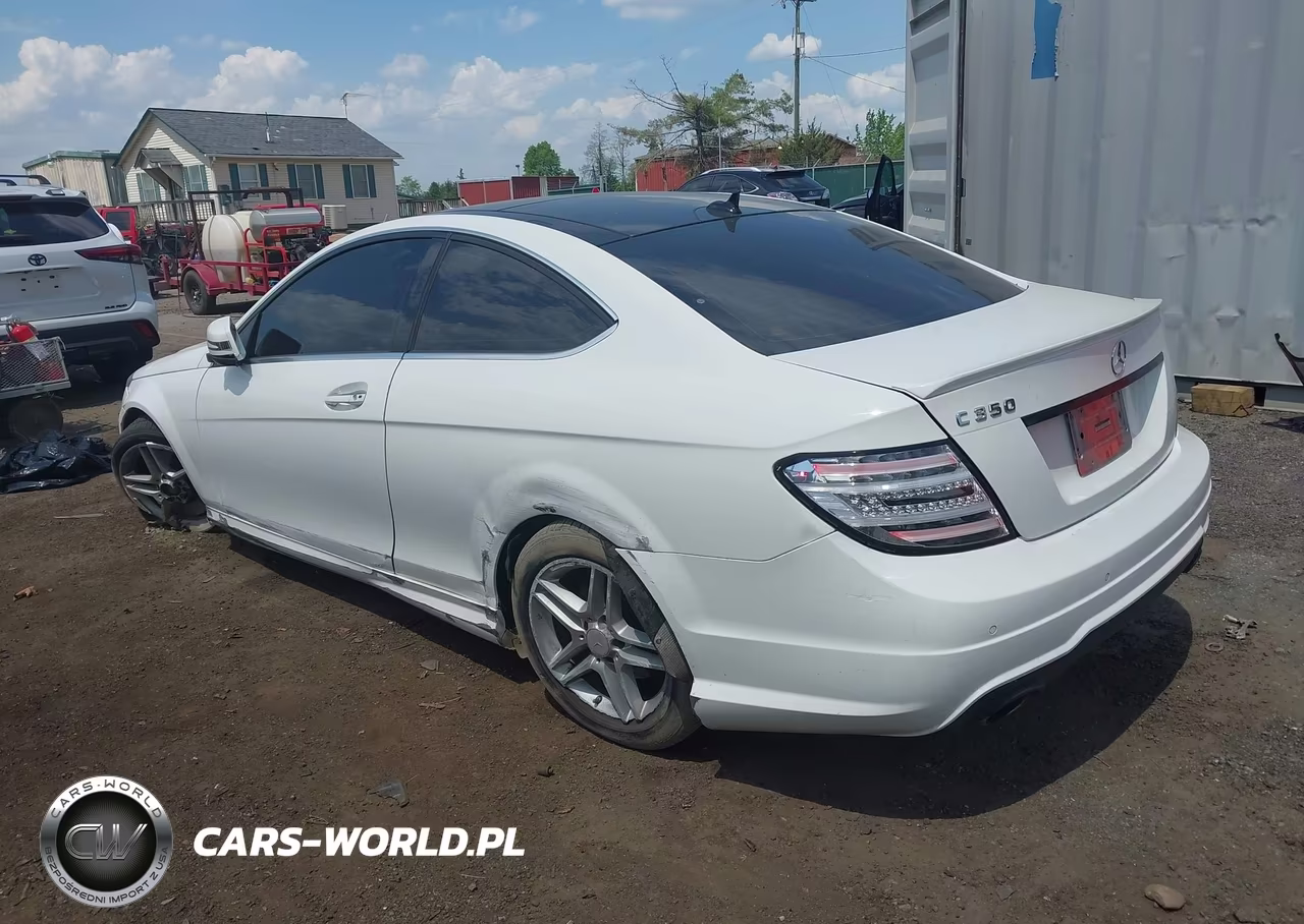 2013 Mercedes-Benz C 350 Sport 4Matic VIN:WDDGJ8JB4DG063597 - 3