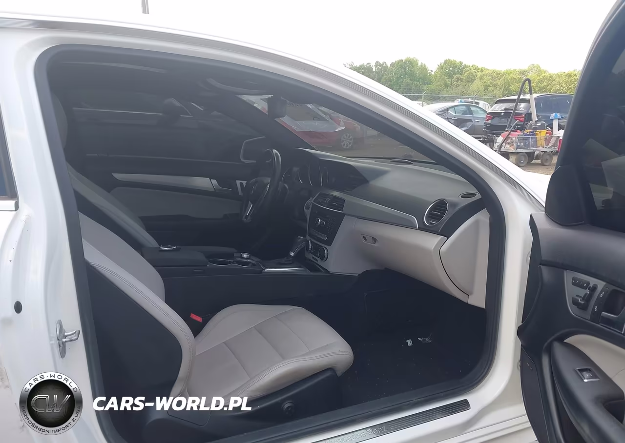 2013 Mercedes-Benz C 350 Sport 4Matic VIN:WDDGJ8JB4DG063597 - 5