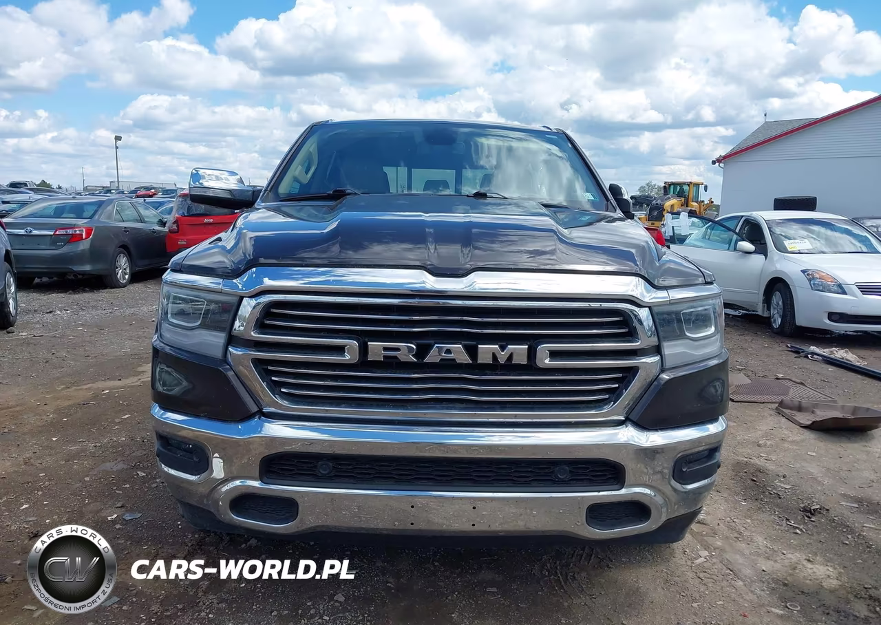 2019 Ram 1500 Laramie 4X4 5'7 Box VIN:1C6SRFJT7KN578751 - 11