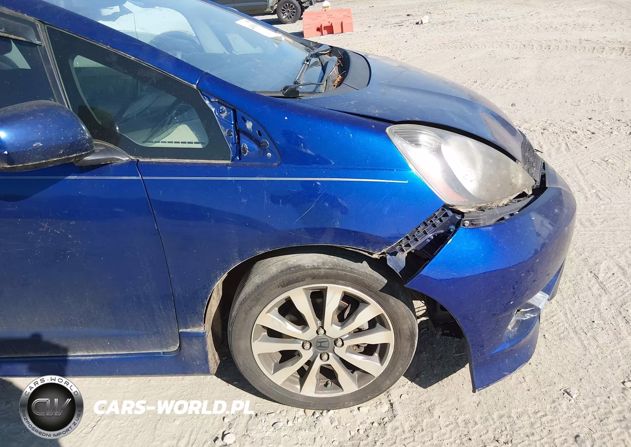2012 Honda Fit Sport VIN:JHMGE8H59CC041288 - 18