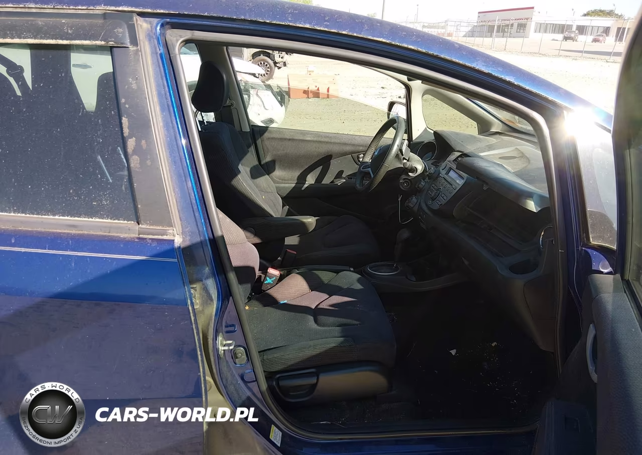 2012 Honda Fit Sport VIN:JHMGE8H59CC041288 - 5
