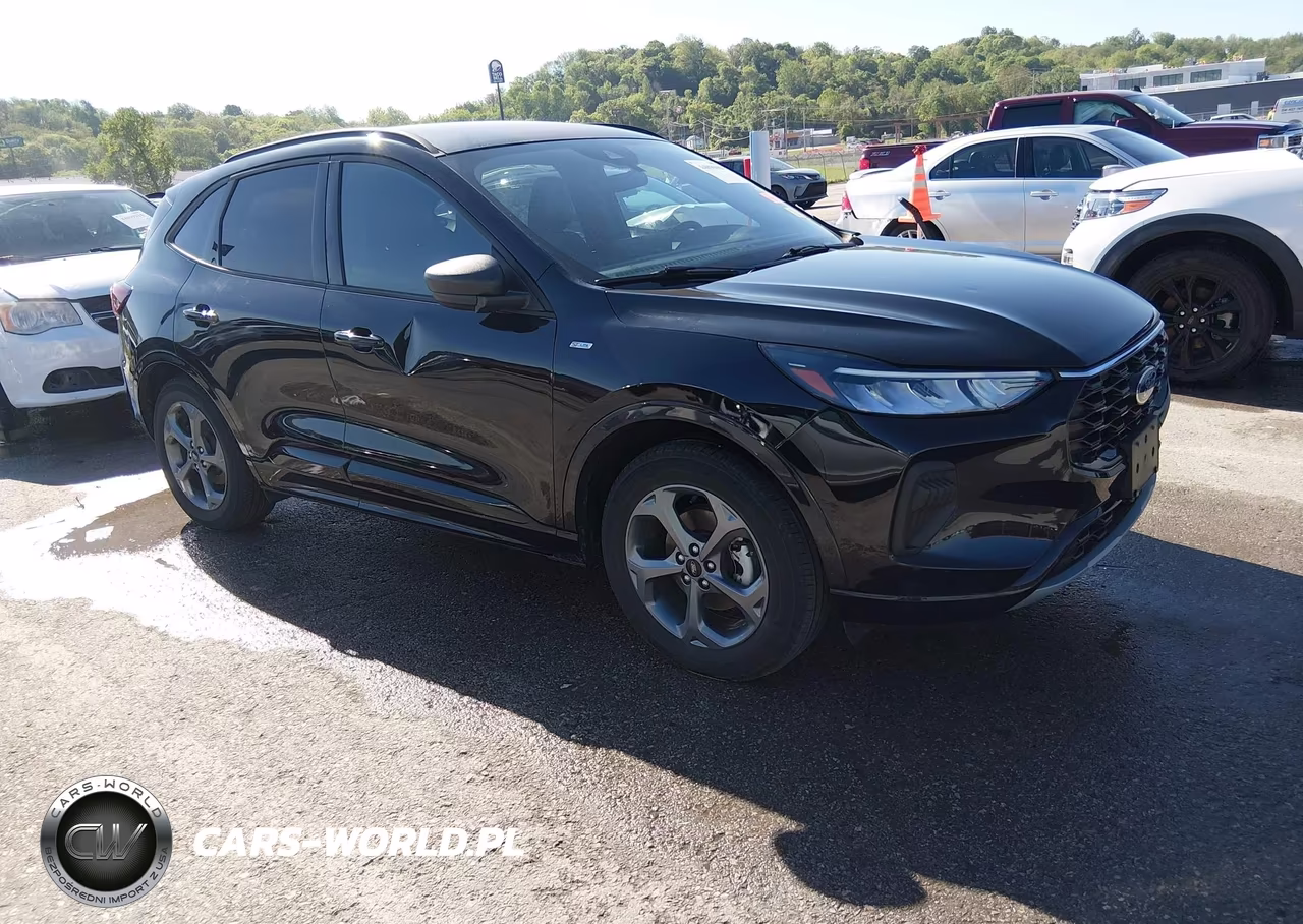 2023 Ford Escape St-Line – zdjęcie 1 z 17