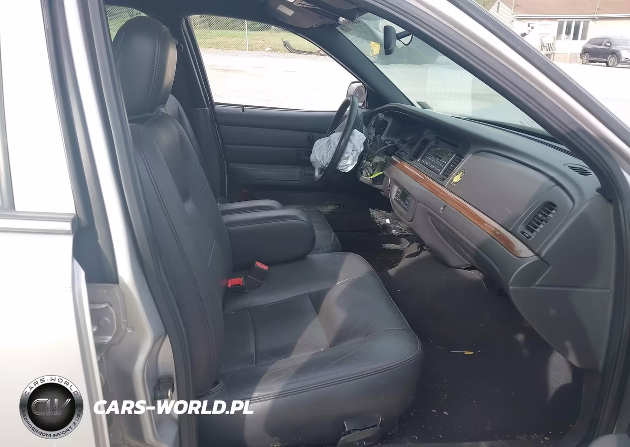 2005 Ford Crown Victoria Lx-Lx Sport VIN:2FDFP74W65X121985 - 5
