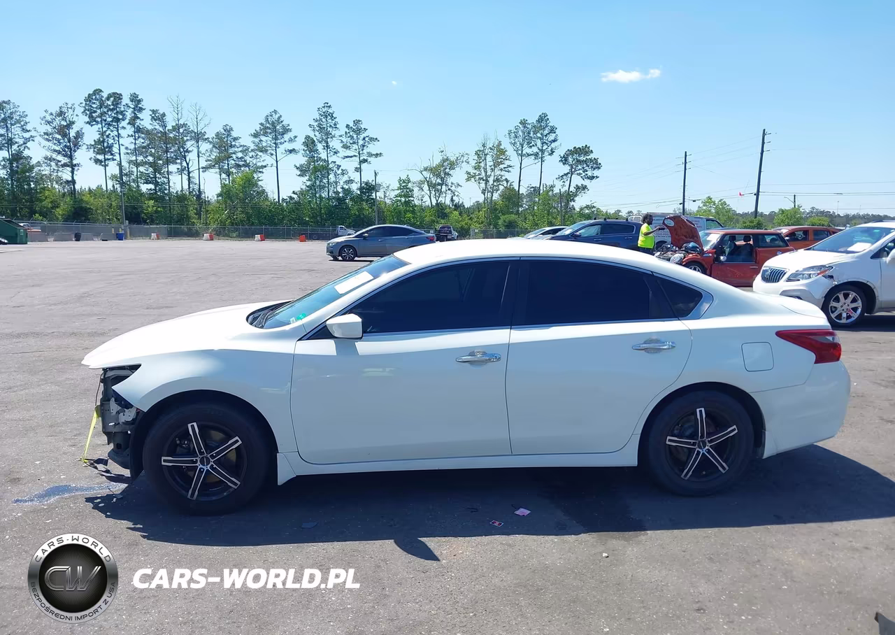 2018 Nissan Altima 2.5 S VIN:1N4AL3AP5JC157411 - 14