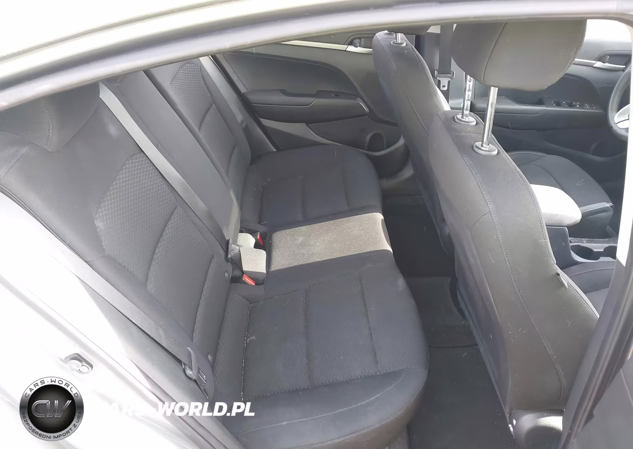 2019 Hyundai Elantra Se VIN:KMHD74LF8KU793740 - 8