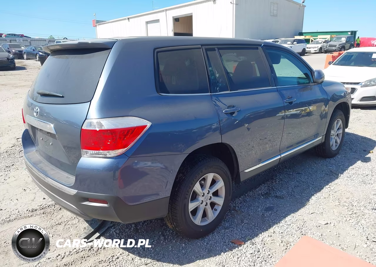 2013 Toyota Highlander VIN:5TDZA3EH2DS044945 - 4
