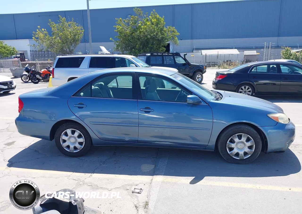 2004 Toyota Camry Le VIN:4T1BE32KX4U919878 - 14