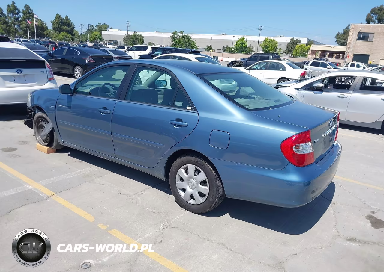 2004 Toyota Camry Le VIN:4T1BE32KX4U919878 - 3