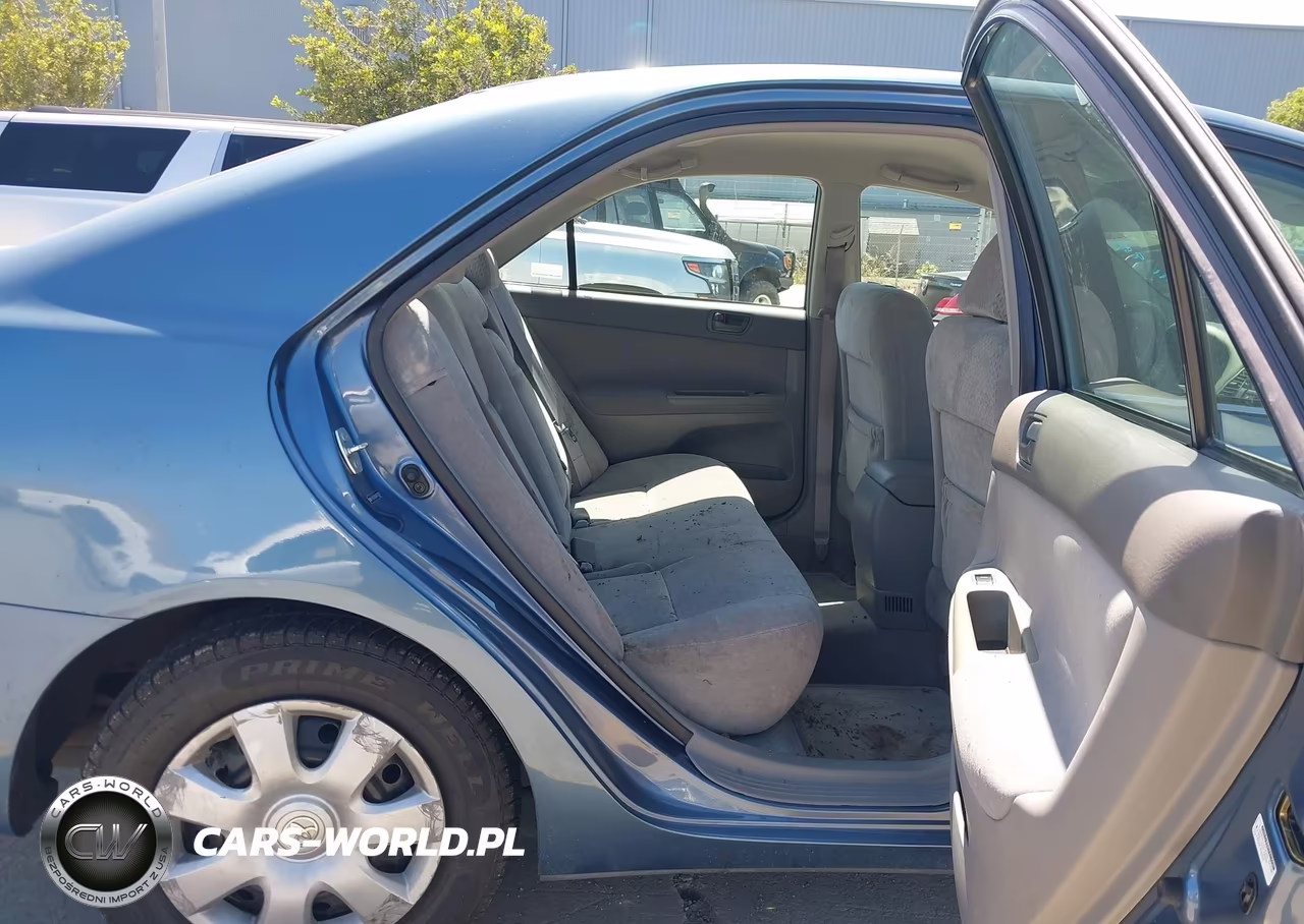 2004 Toyota Camry Le VIN:4T1BE32KX4U919878 - 8