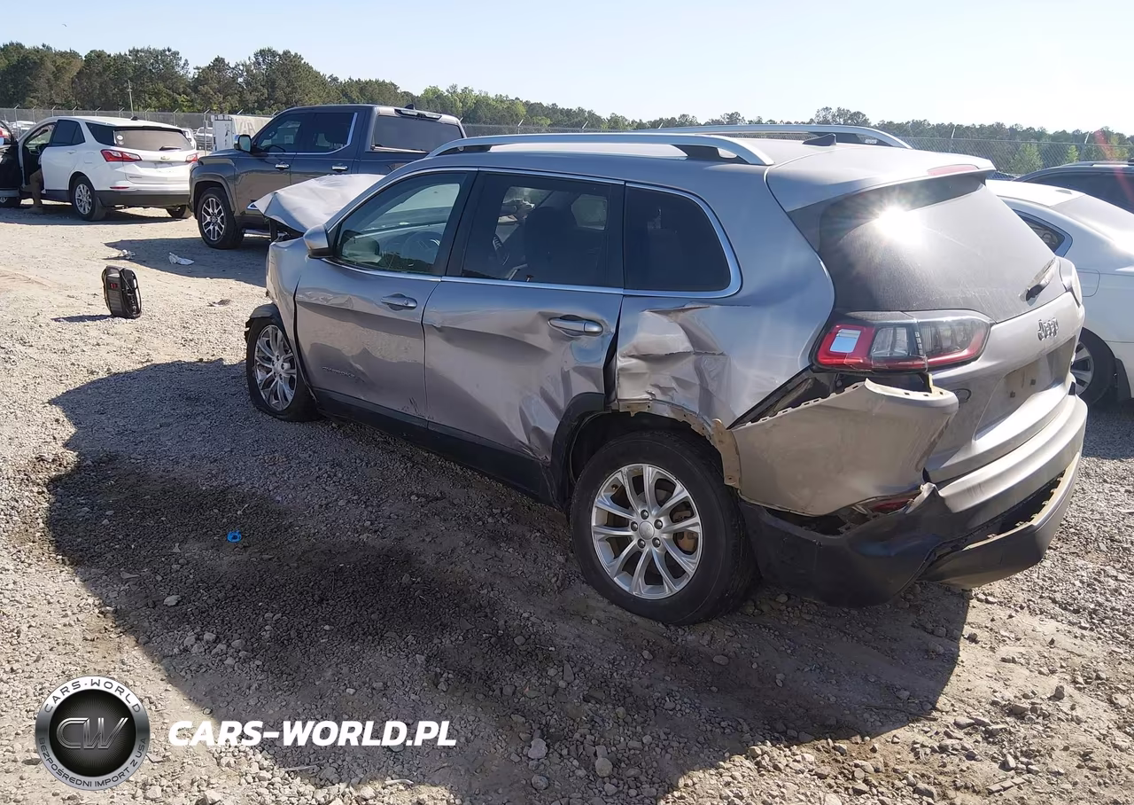 2019 Jeep Cherokee Latitude Fwd VIN:1C4PJLCB1KD474397 - 3