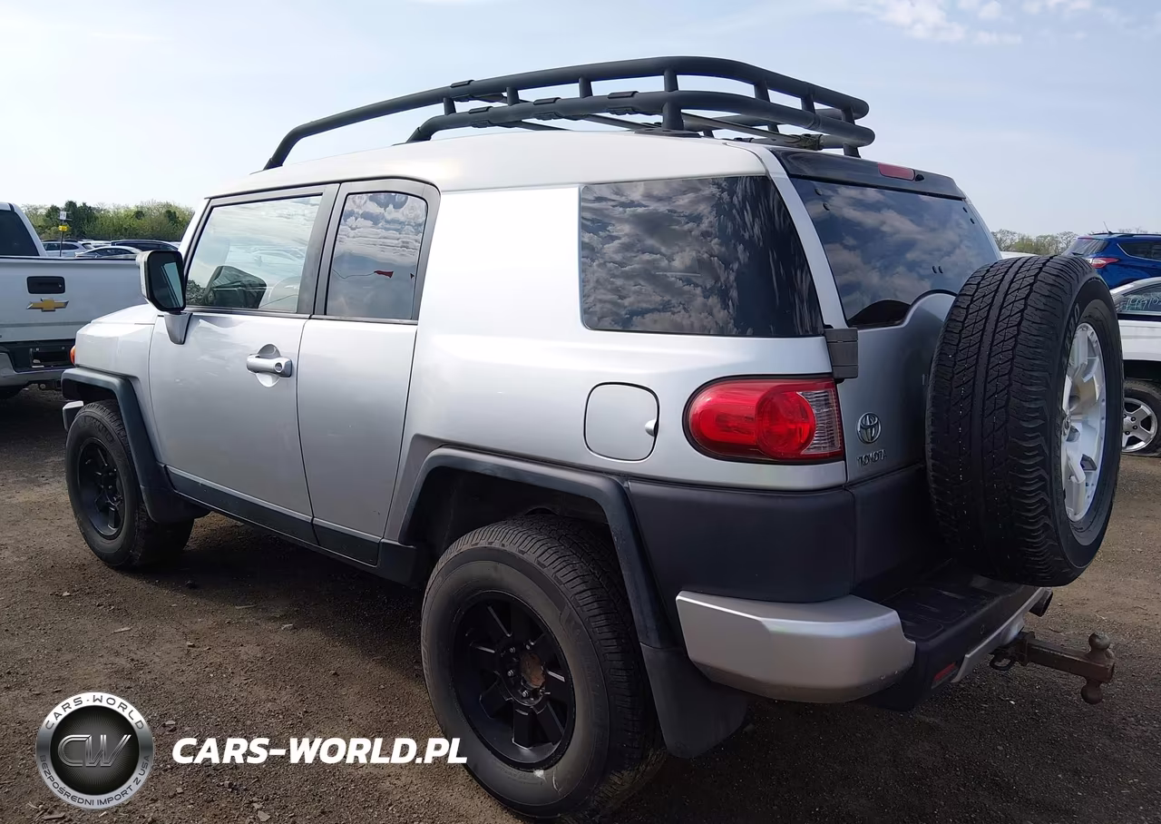 2008 Toyota Fj Cruiser VIN:JTEBU11F08K020590 - 3
