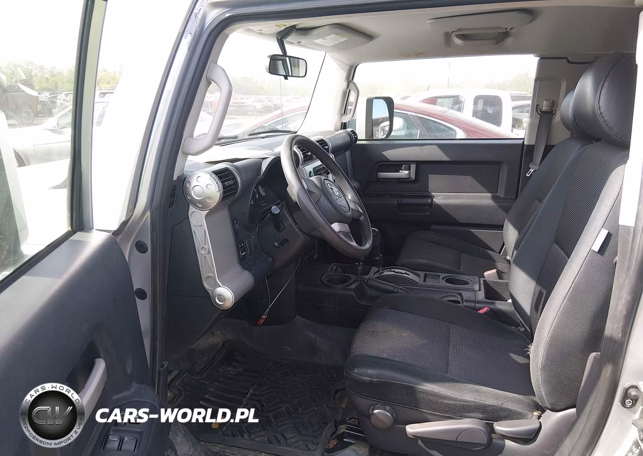 2008 Toyota Fj Cruiser VIN:JTEBU11F08K020590 - 5