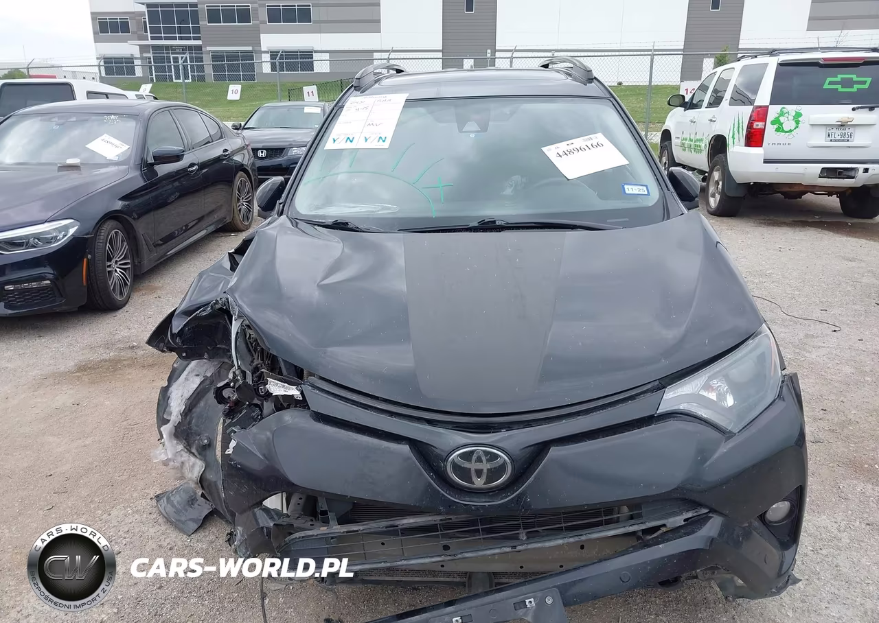 2018 Toyota Rav4 Adventure VIN:2T3RFREV8JW841429 - 12