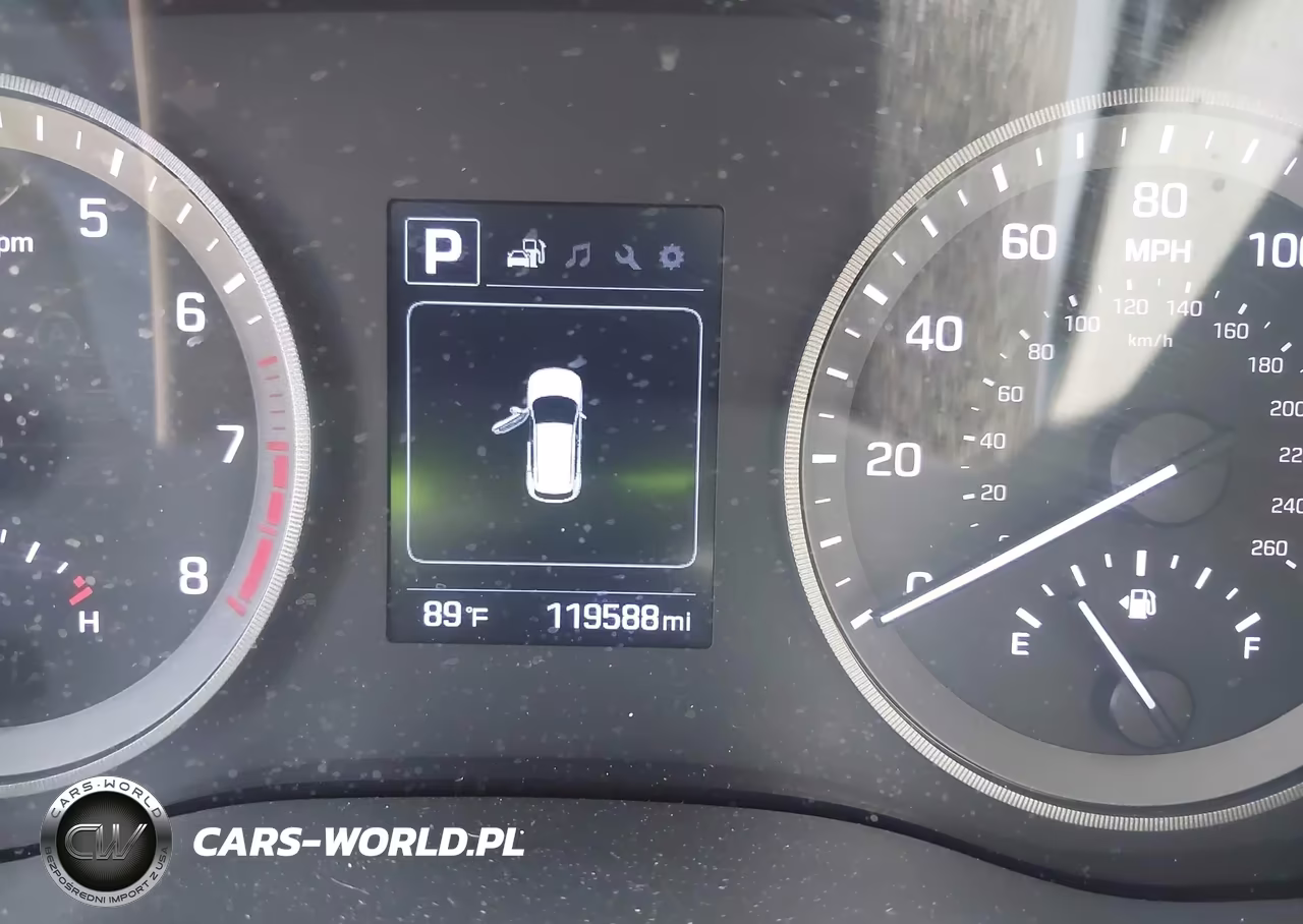 2018 Hyundai Tucson Value VIN:KM8J3CA26JU794117 - 15
