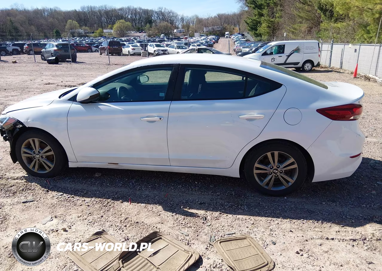 2018 Hyundai Elantra Sel VIN:5NPD84LF8JH338767 - 15