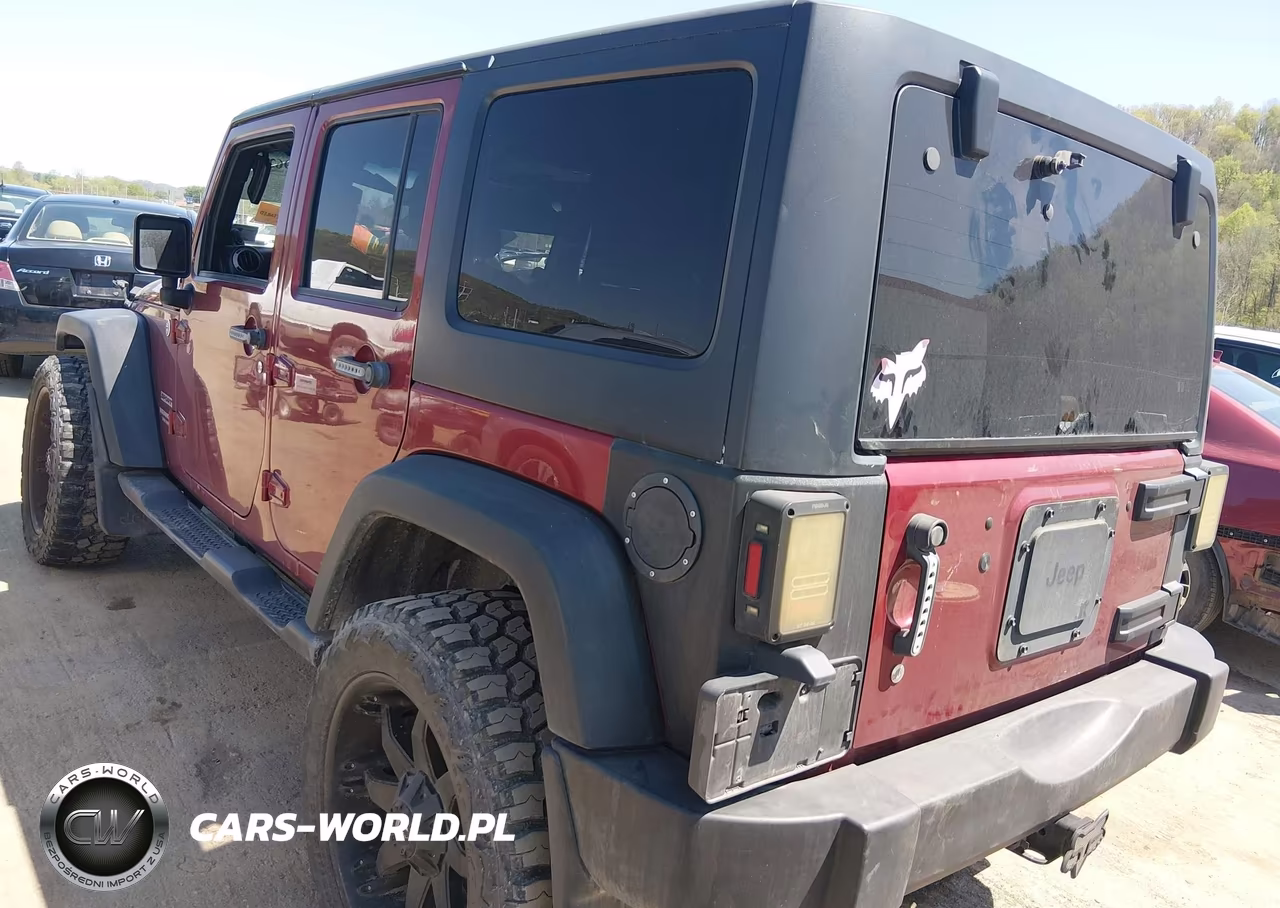 2012 Jeep Wrangler Unlimited Sport VIN:1C4BJWDG8CL199060 - 3